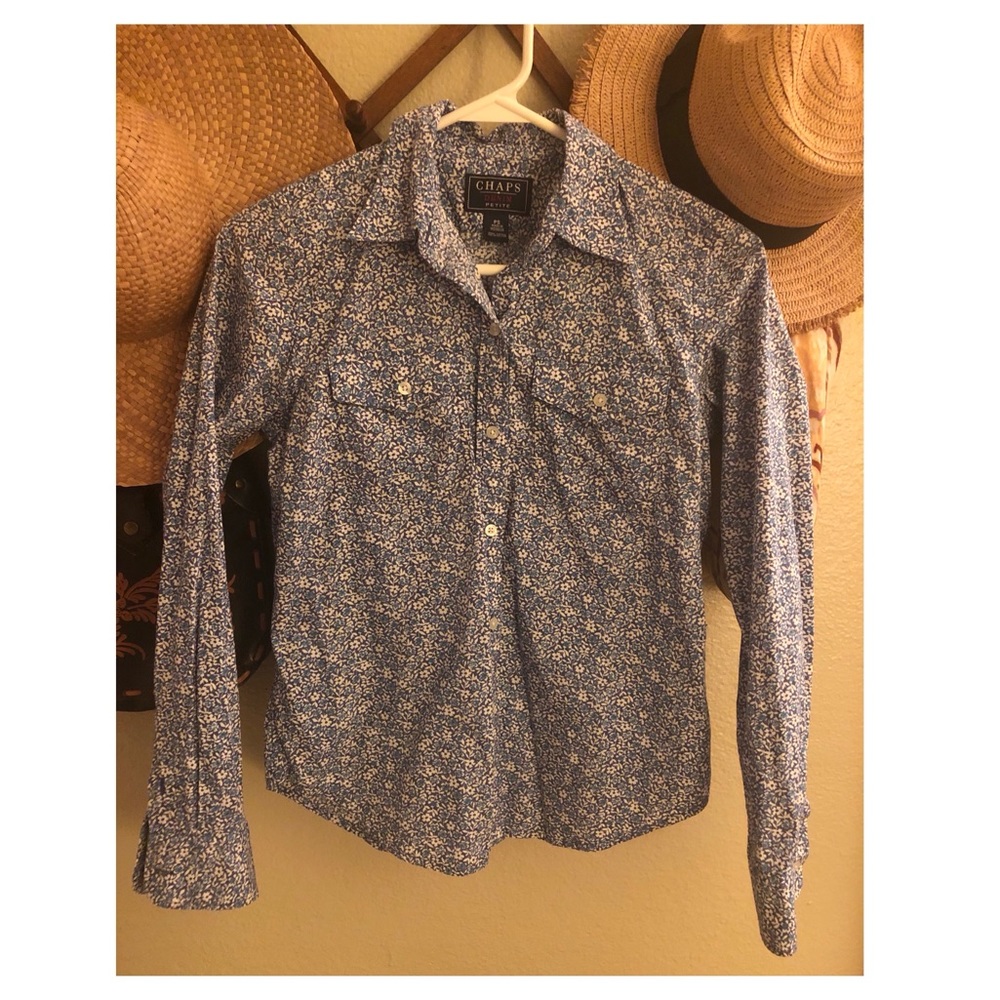 🍀 Chaps Floral Button Up Top